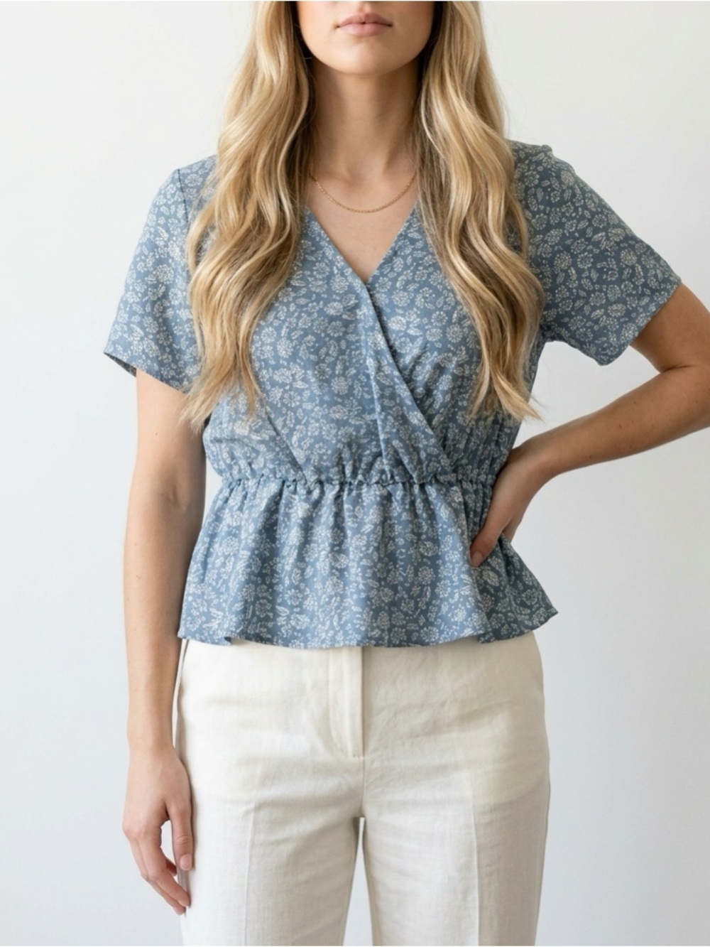 Bobeau Blue Floral Wrap Peplum Top Small V-Neck Short Sleeve Elastic Waist